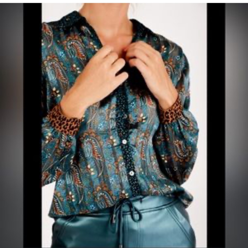 ESQUALO Paisley Print Animal Print Cuff Button Down Blouse Size 10